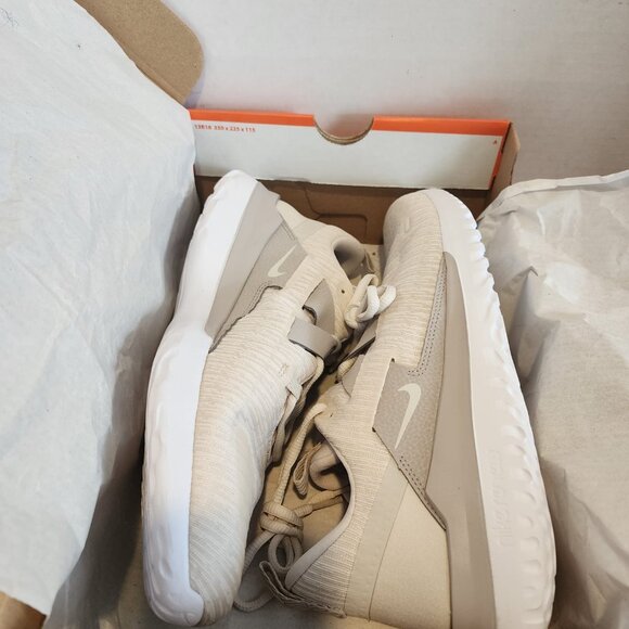 NIB Sz10🔥Nike RENEW ARENA  New Mens Off White Casual Training Shoes AJ5903-100 - Picture 8 of 9